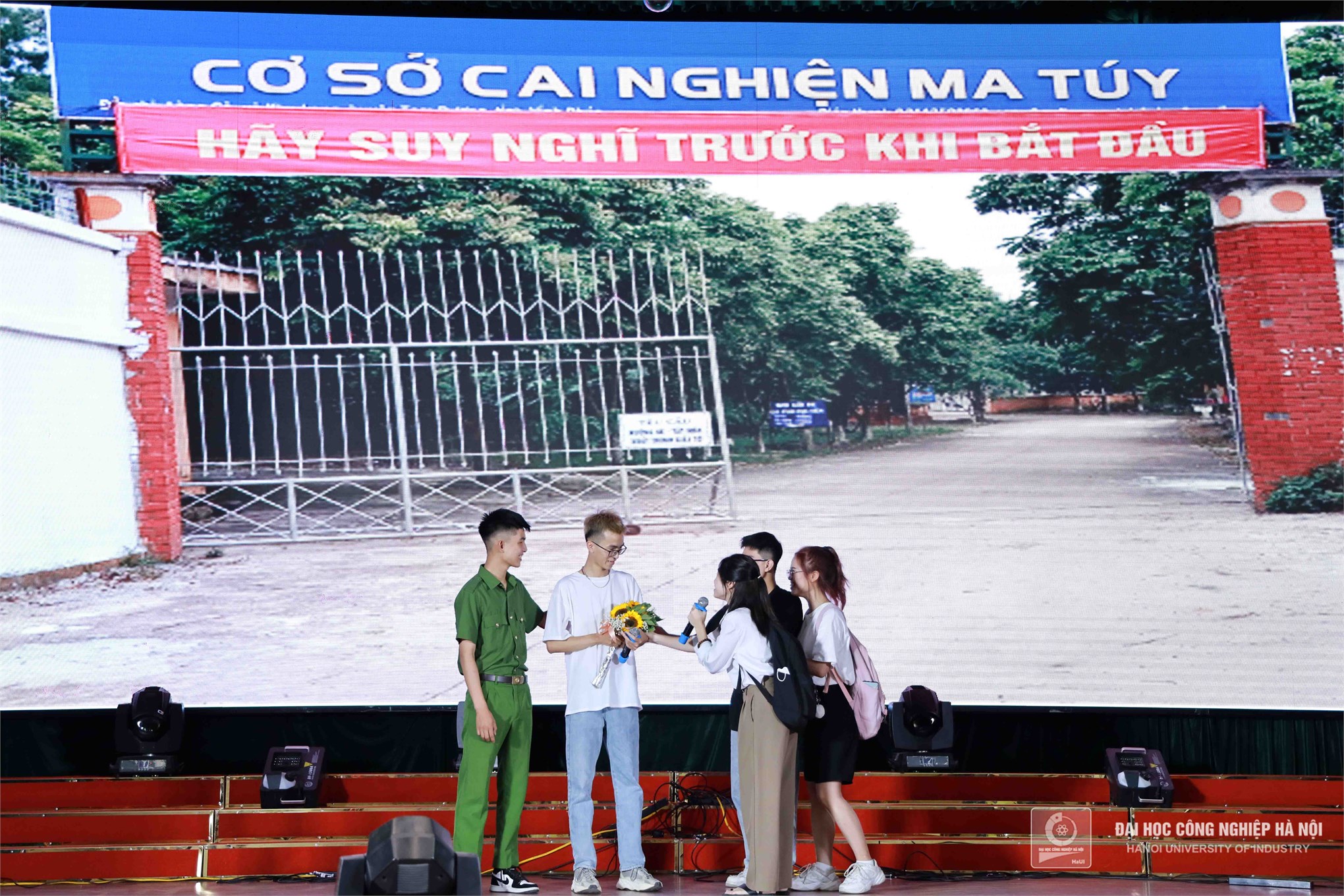 Final round of the contest “Students of Hanoi University of Industry with the work of prevention and control drug