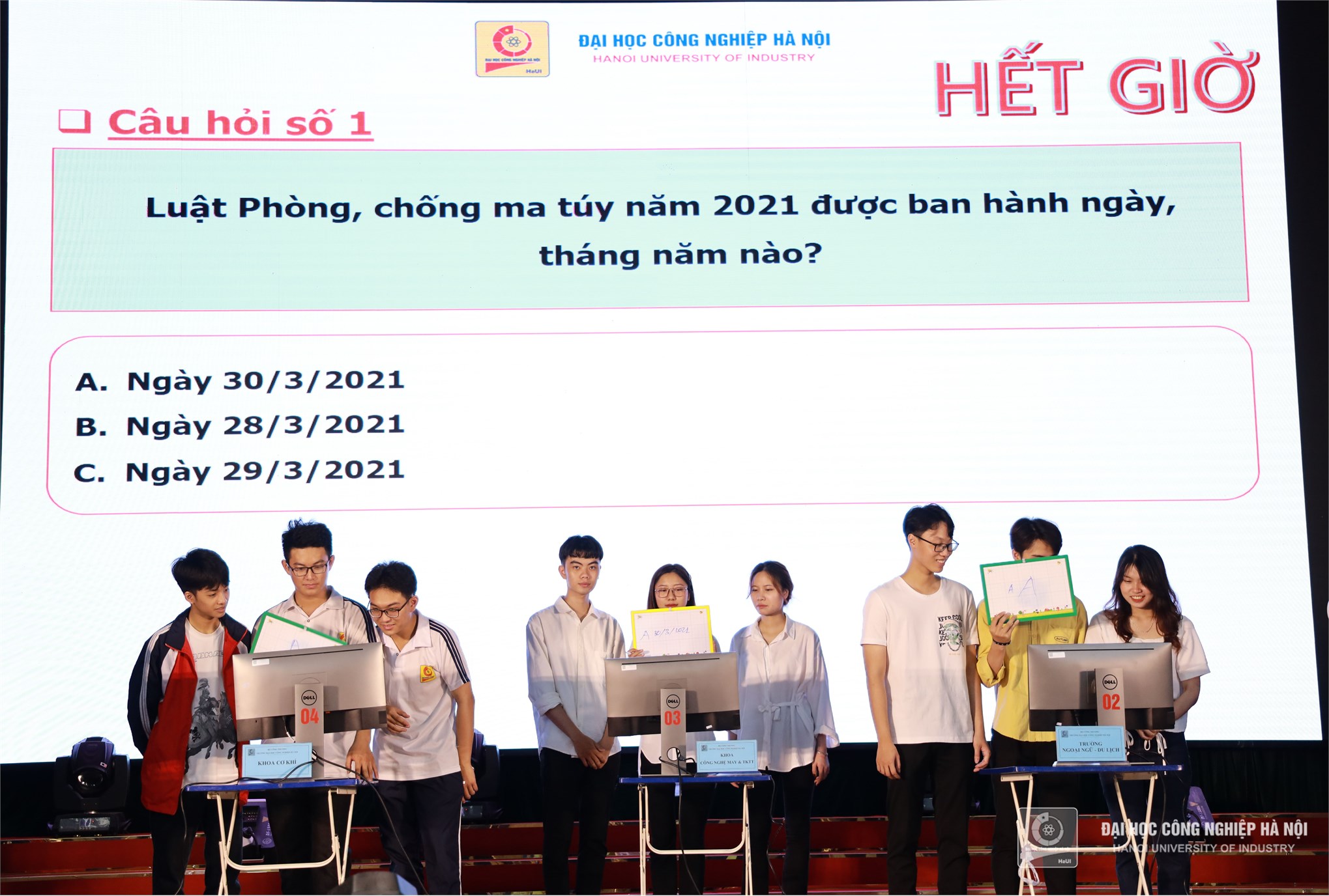Final round of the contest “Students of Hanoi University of Industry with the work of prevention and control drug