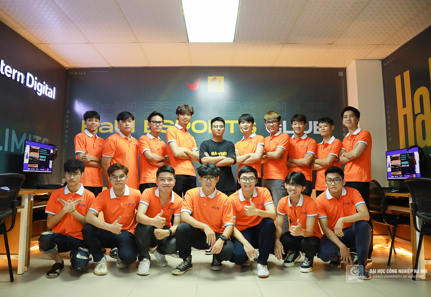 Hanoi University of Industry launched an e-Sports Training room