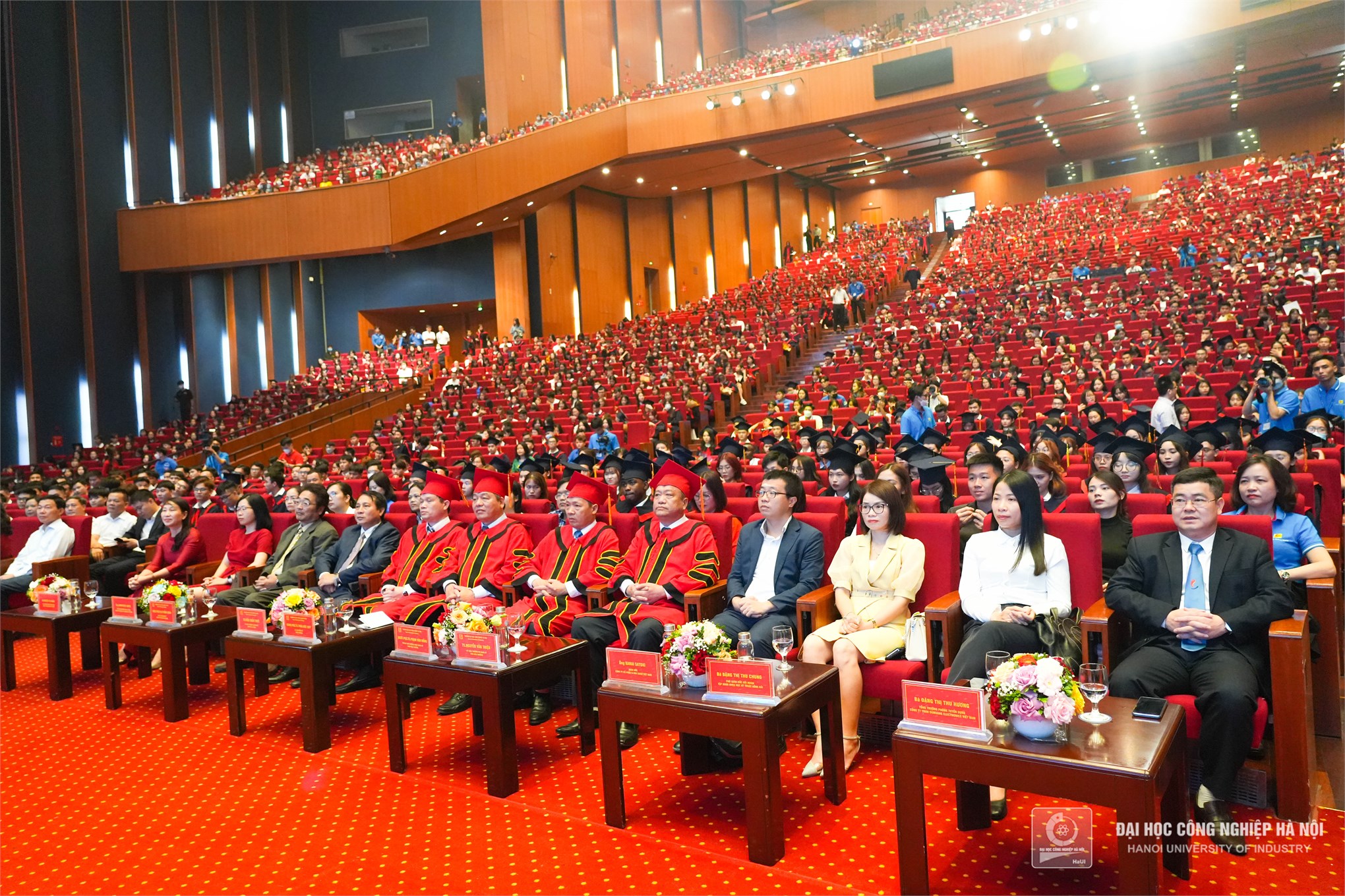 Hơn 5.000 sinh viên Đại học Công nghiệp Hà Nội tốt nghiệp năm 2022