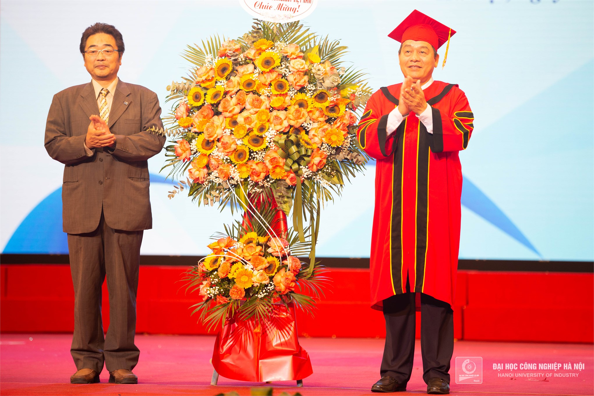 Hơn 5.000 sinh viên Đại học Công nghiệp Hà Nội tốt nghiệp năm 2022