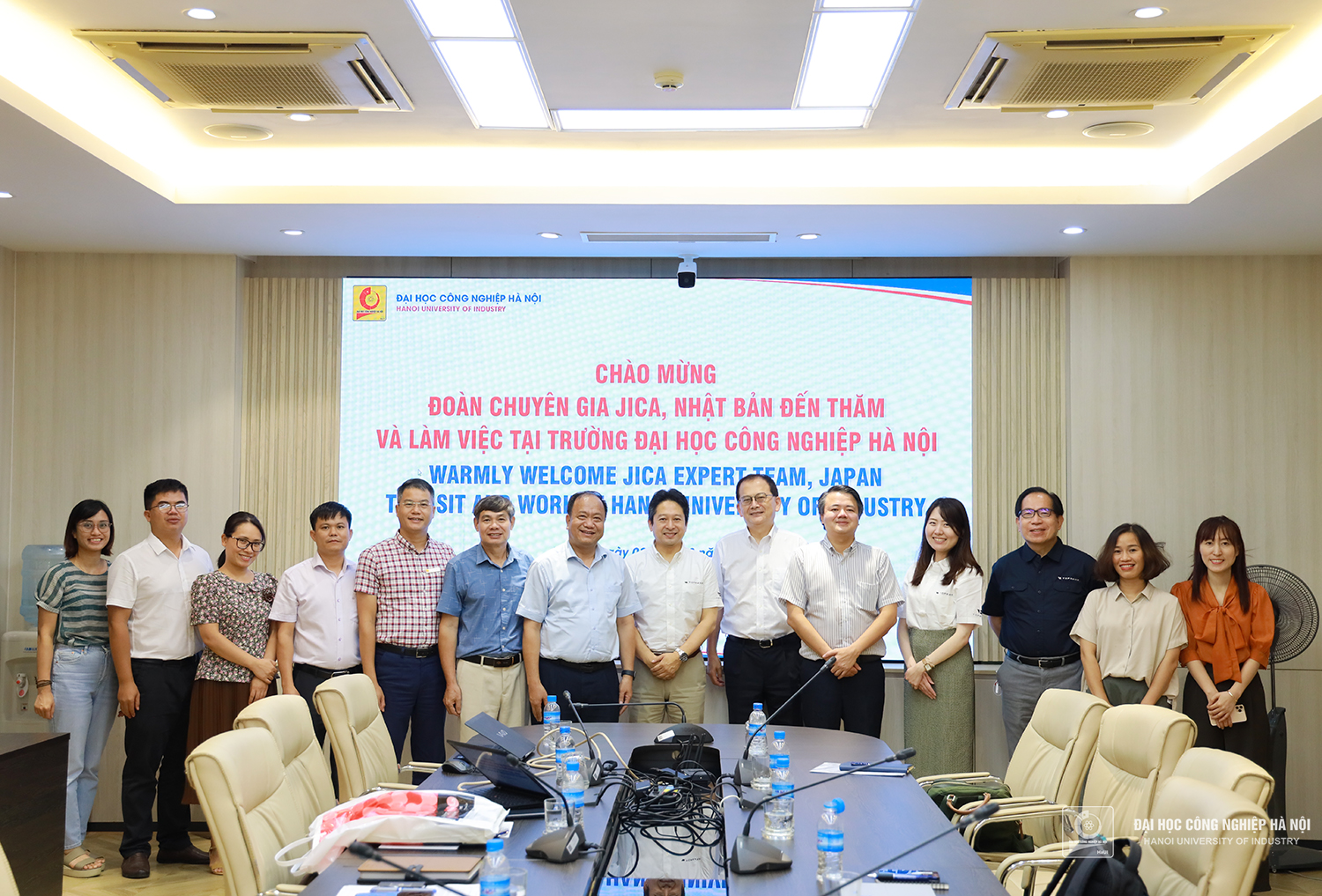 The delegation of Japanese experts paid a working visit to Hanoi University of Industry