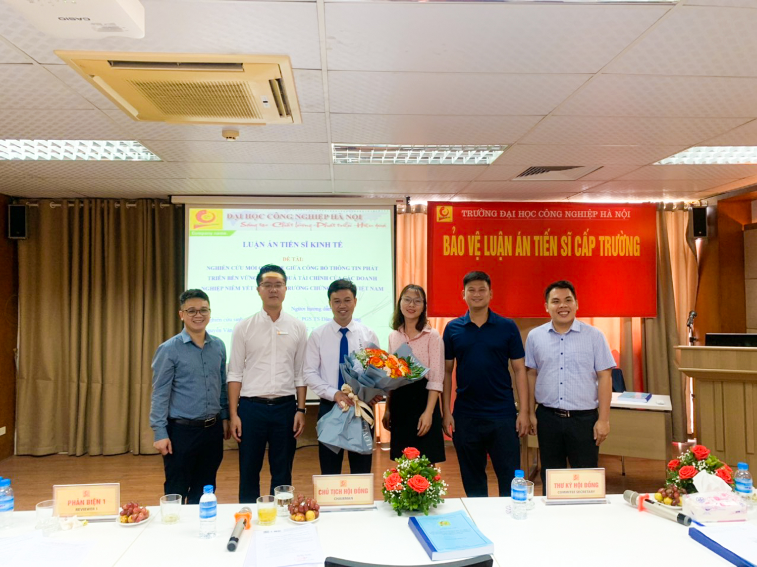 NCS Nguyễn Văn Linh bảo vệ thành công Luận án Tiến sĩ ngành Kế toán