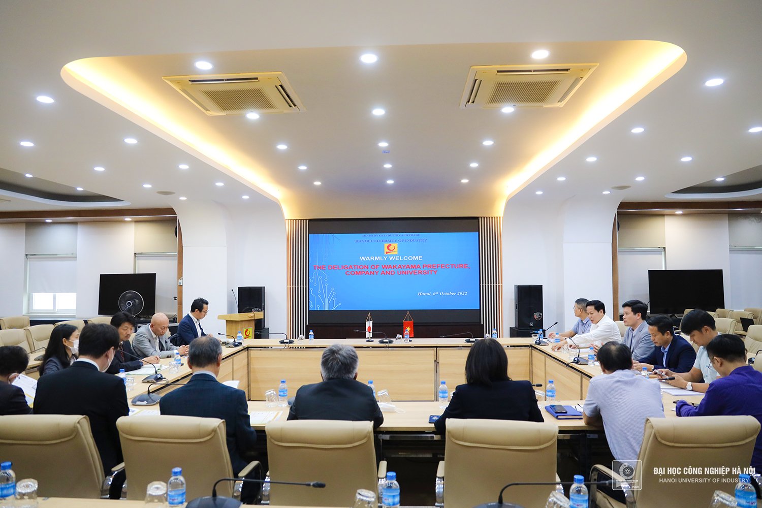 Hanoi University of Industry establishes cooperative relationship with Wakayama province, Japan