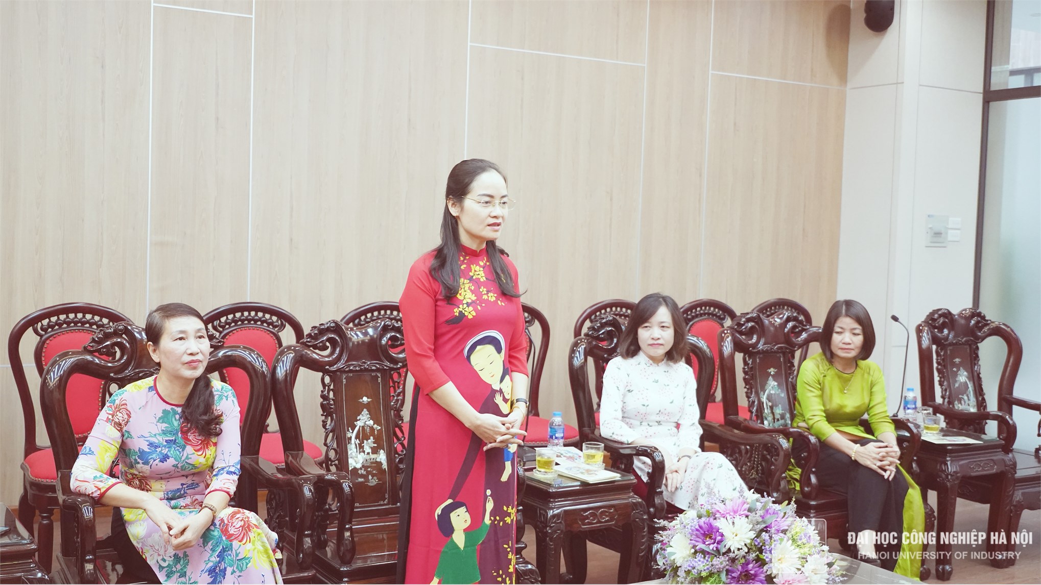 Đại học Công nghiệp Hà Nội chúc mừng Ngày thành lập Hội liên hiệp Phụ nữ Việt Nam 20/10