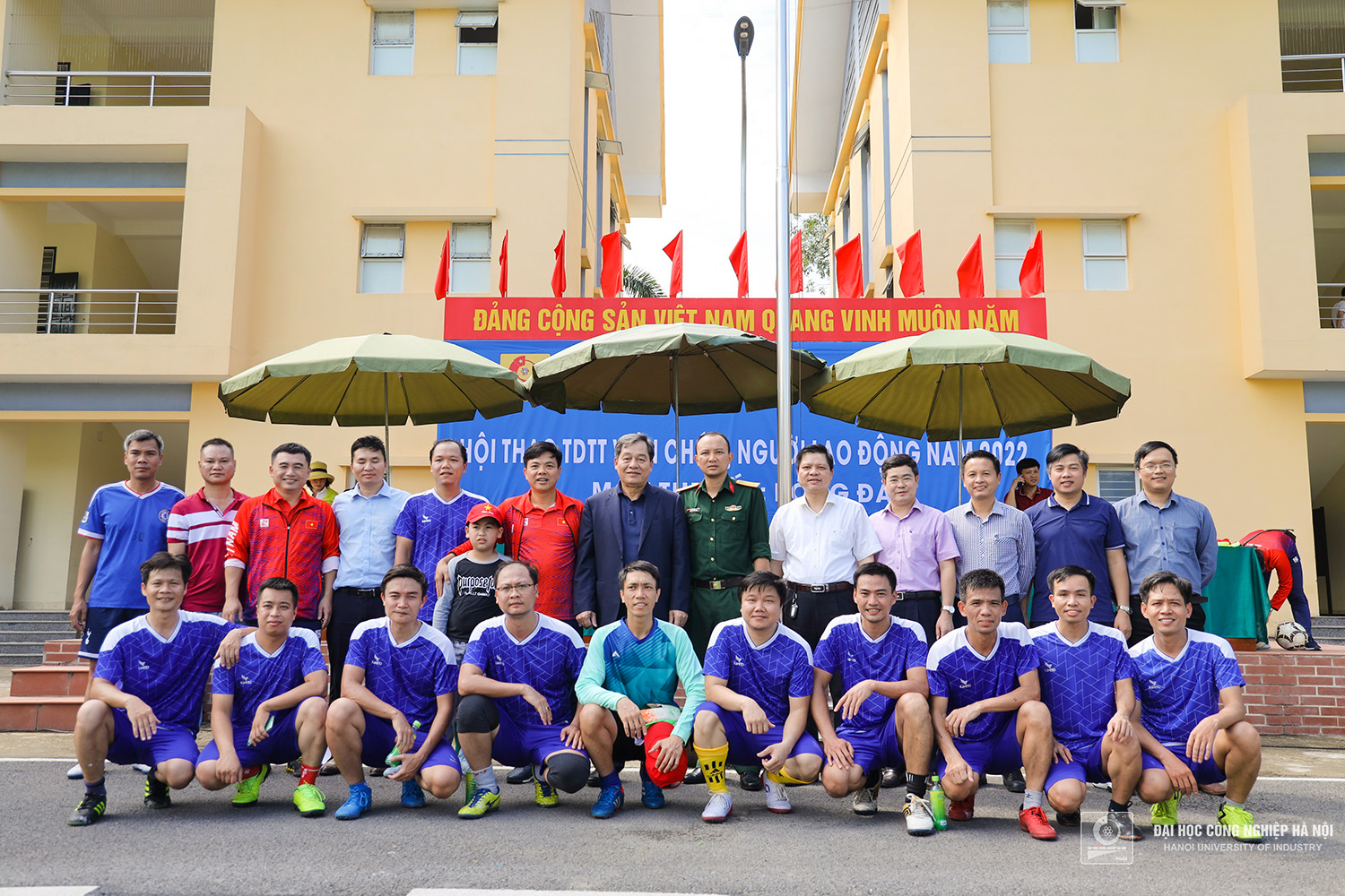 Giải bóng đá viên chức, người lao động Trường Đại học Công nghiệp Hà Nội