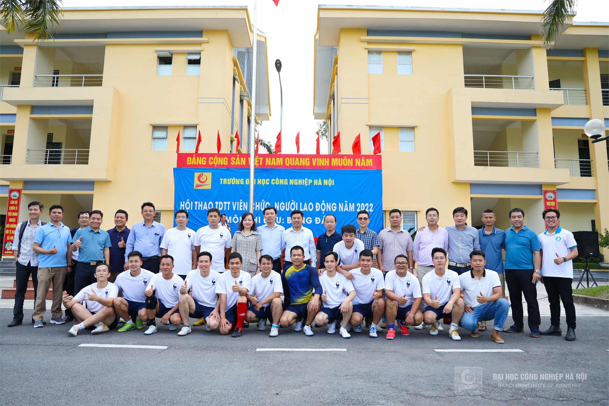 Liên quân Cơ khí-Tổ chức Hành chính-Hỗ trợ sinh viên-Truyền thông vô địch tại Giải bóng đá nam Viên chức, Người lao động năm 2022