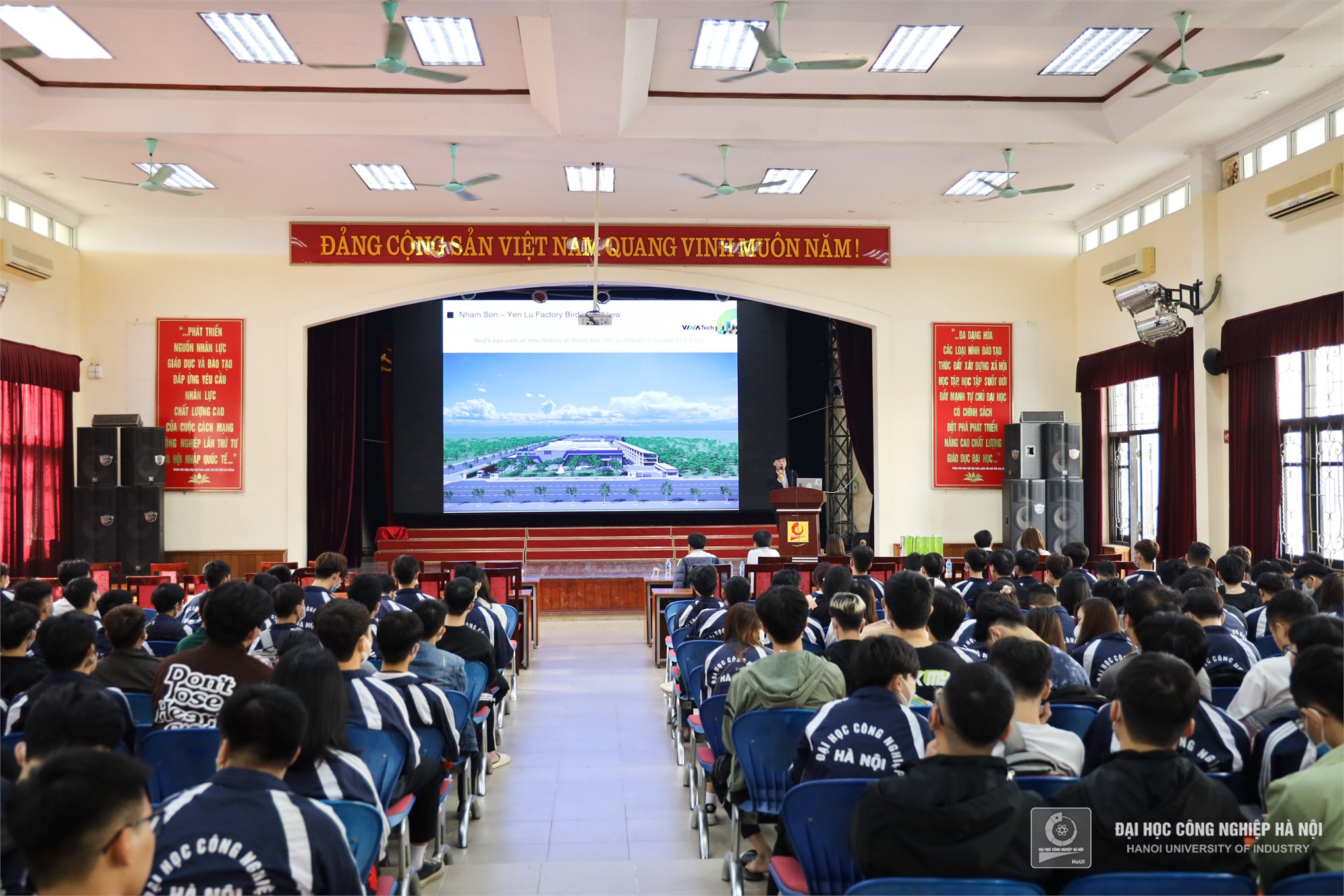 Opportunity to receive scholarships from the program “Potential officials and Technical talents” of Vinatech Vina Co., Ltd