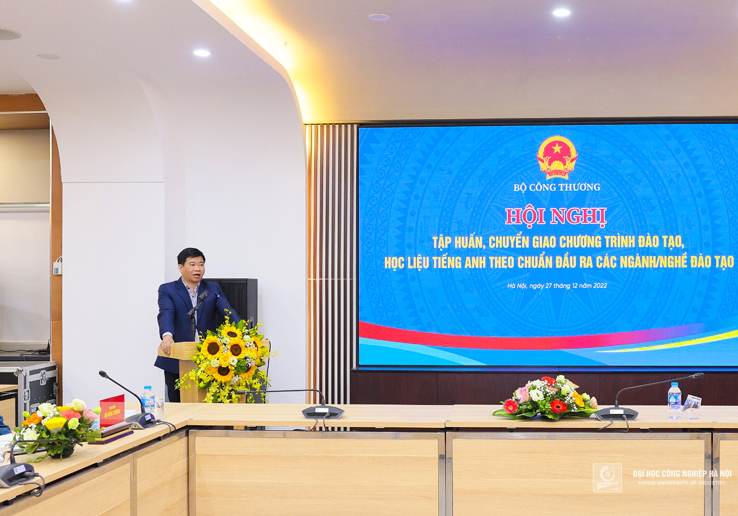 Đại học Công nghiệp Hà Nội chuyển giao 34 bộ chương trình - học liệu tiếng Anh cho các trường trực thuộc Bộ Công Thương