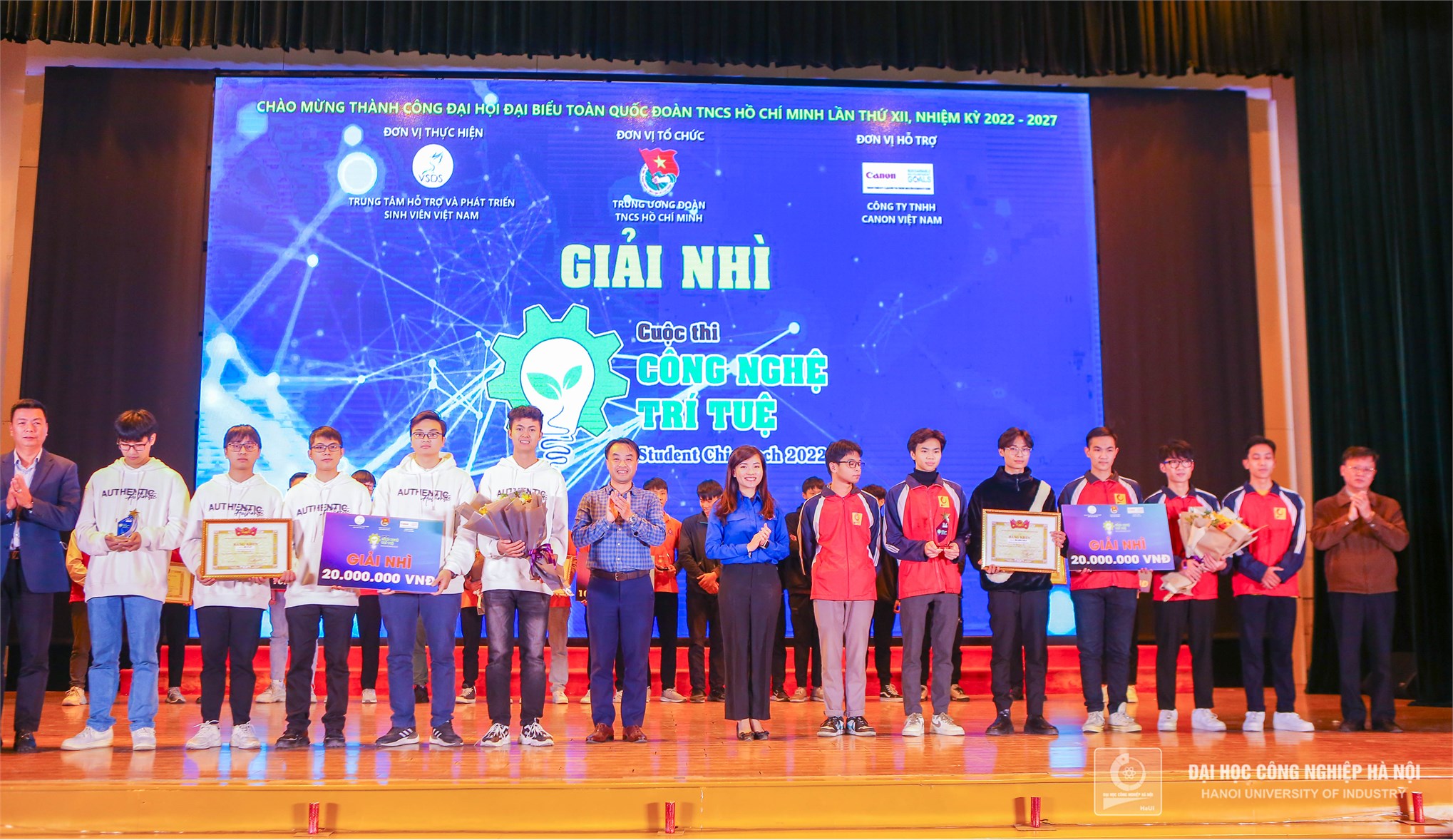 Sinh viên Đại học Công nghiệp Hà Nội đoạt giải Nhì cuộc thi “Công nghệ trí tuệ Student Chie-Tech” năm 2022