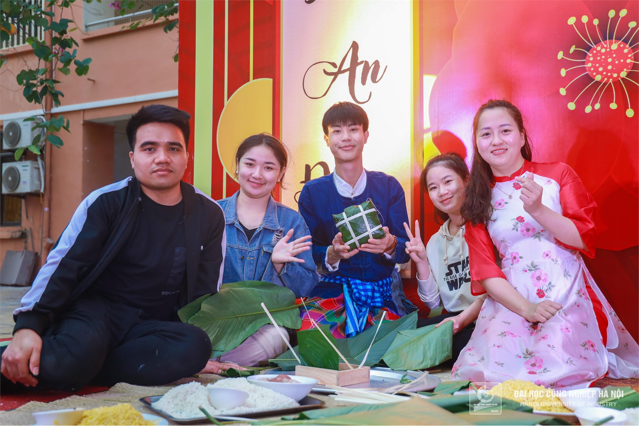 Spring reunion 2023: An opportunity for international students to experience Vietnamese Tet culture
