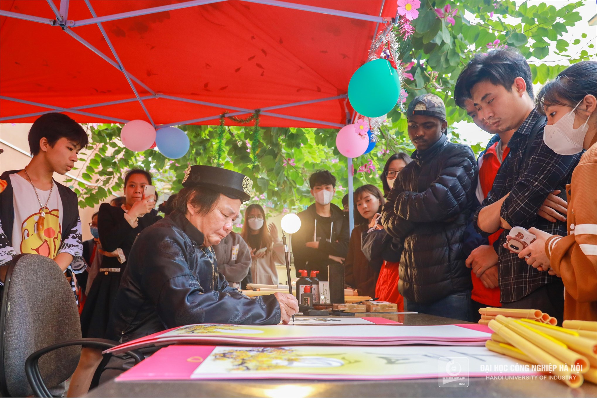 Spring reunion 2023: An opportunity for international students to experience Vietnamese Tet culture