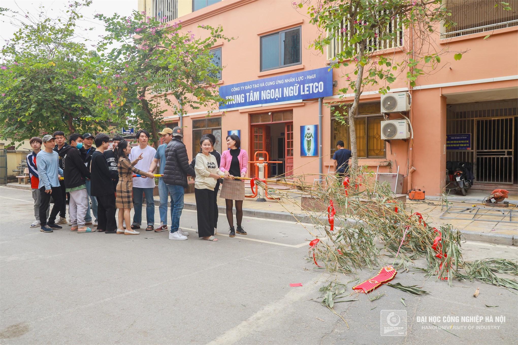 Spring reunion 2023: An opportunity for international students to experience Vietnamese Tet culture