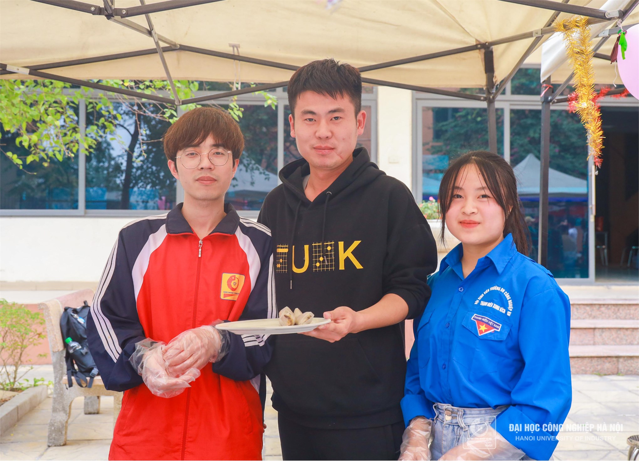 Spring reunion 2023: An opportunity for international students to experience Vietnamese Tet culture