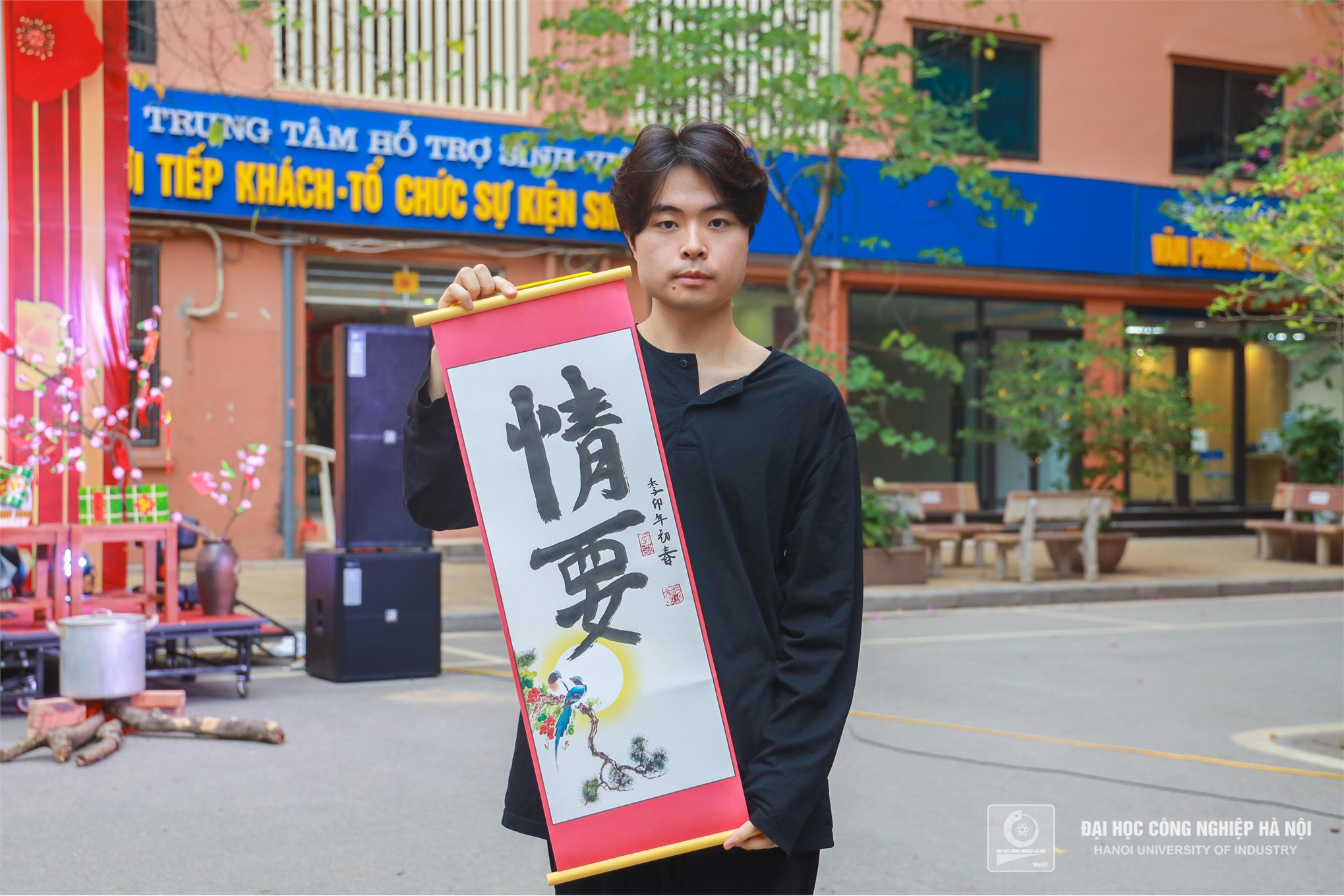 Spring reunion 2023: An opportunity for international students to experience Vietnamese Tet culture