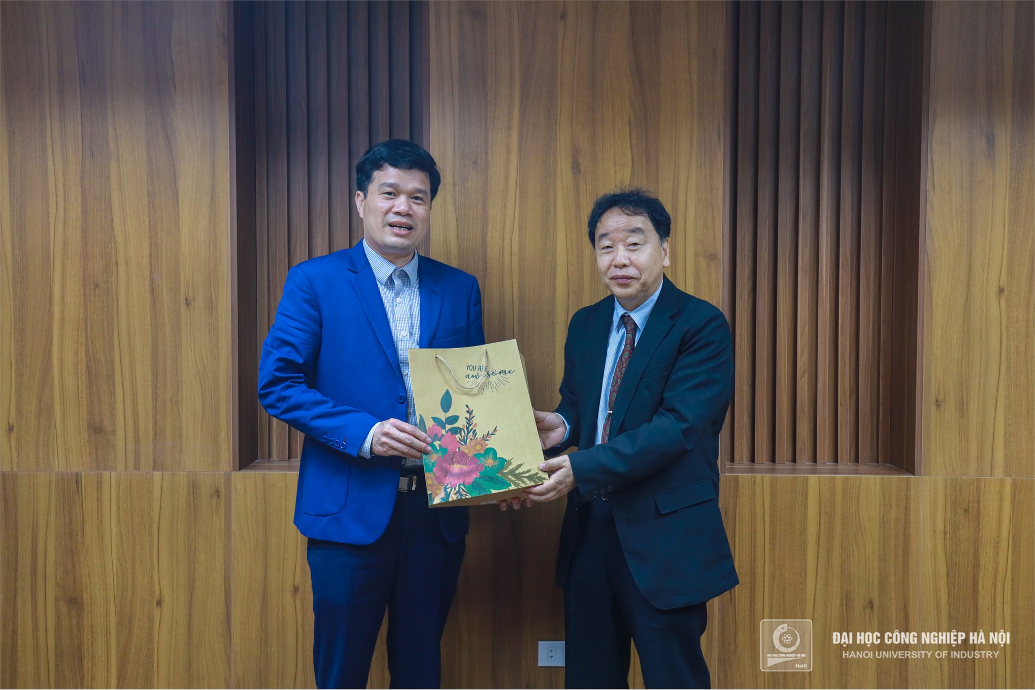Hanoi University of Industry cooperates with Nissan Automotive Technology Vietnam in training high-quality human resources