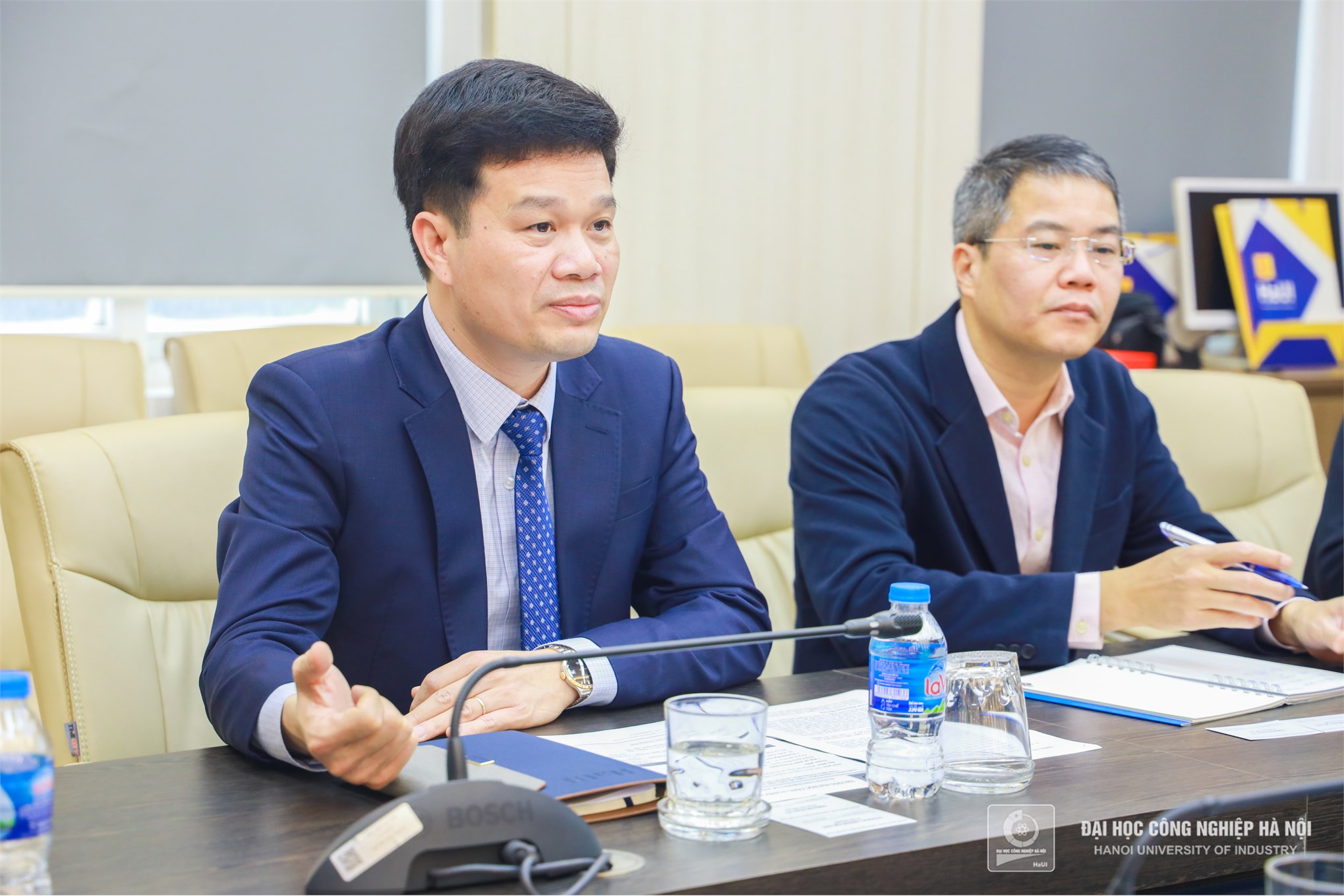 Education Counselor of the Chinese Embassy paid a working visit to Hanoi University of Industry