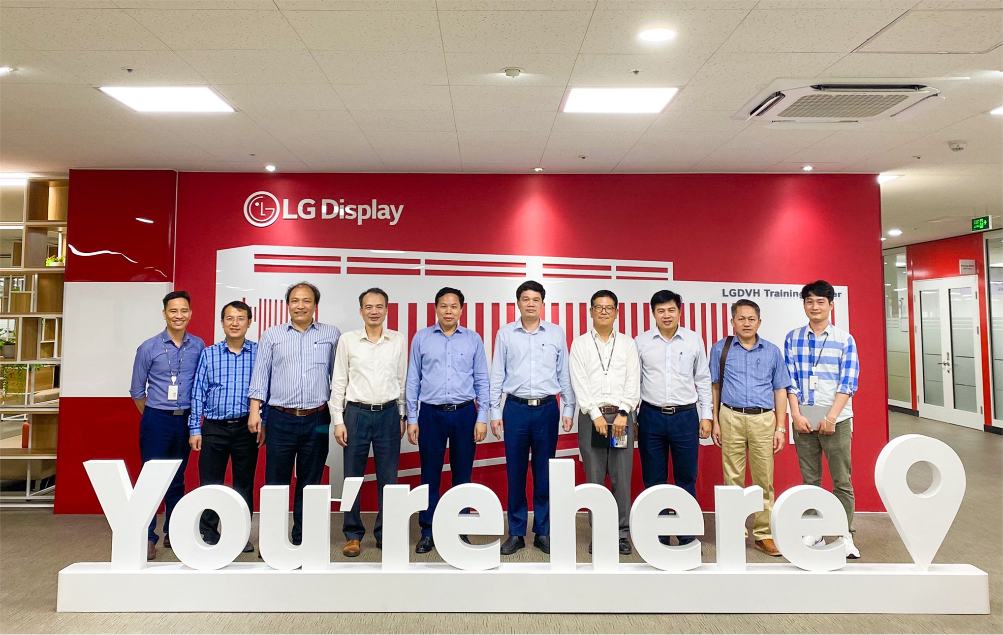 HaUI đẩy mạnh hợp tác với LG Dislay trong cung ứng nguồn nhân lực và phát triển nghiên cứu khoa học