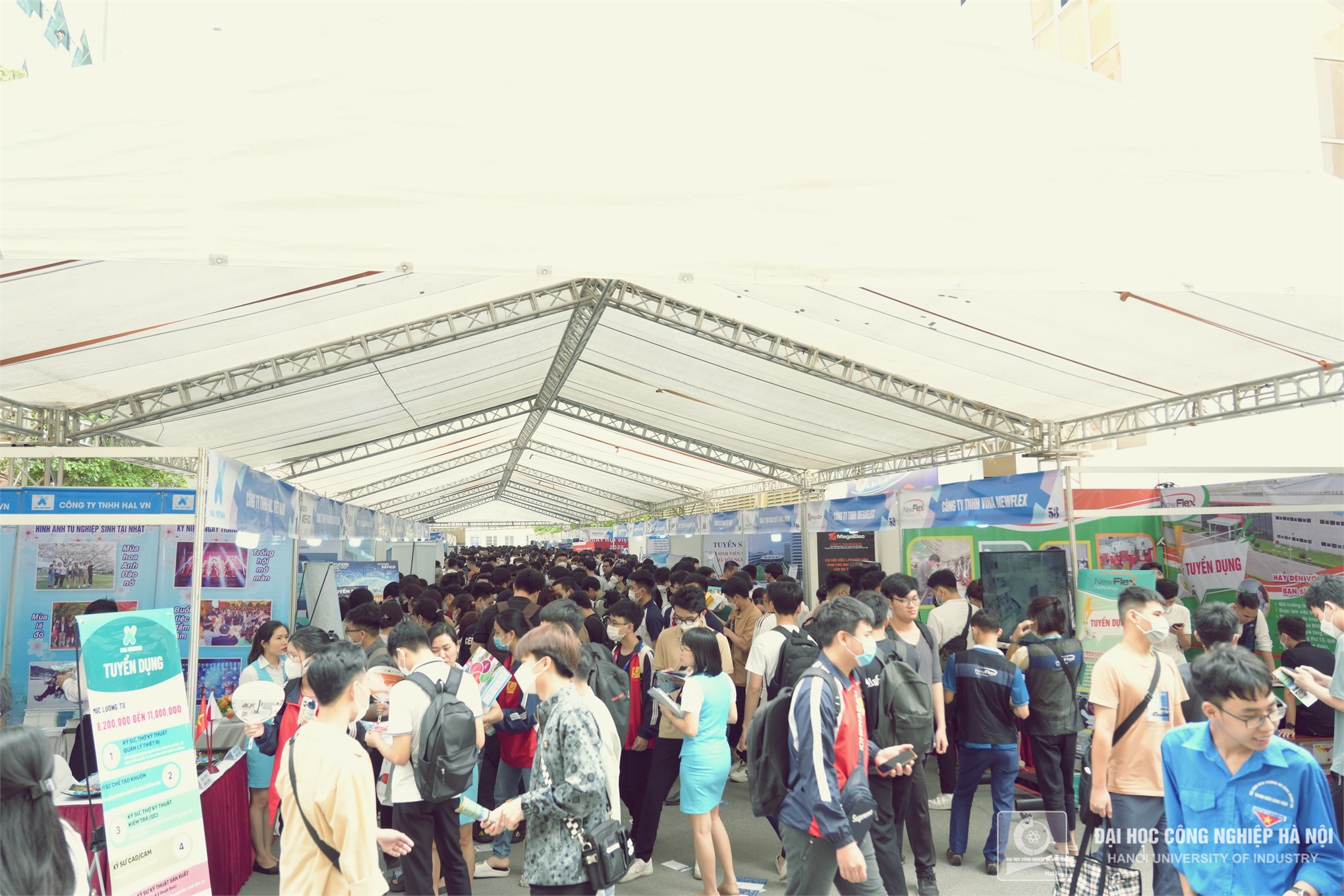 [ Đại biểu Nhân dân] Gần 10.000 sinh viên tham gia Ngày hội việc làm trường ĐH Công nghiệp Hà Nội