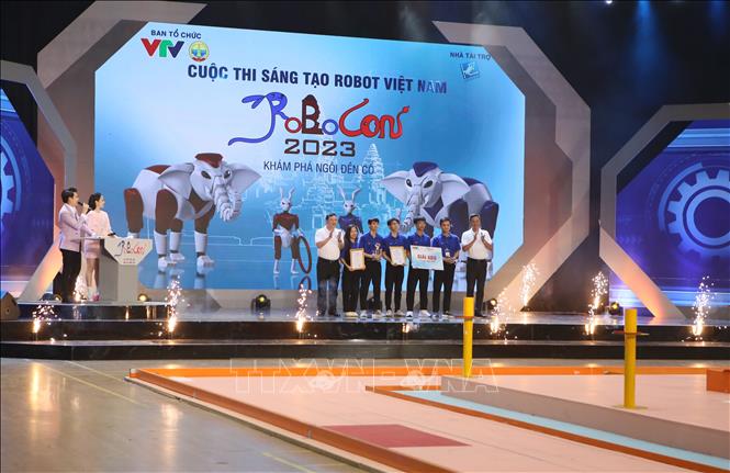 [Báo tin tức - Thông tấn xã Việt Nam] Đại học Công nghiệp Hà Nội vô địch cuộc thi Robocon Việt Nam 2023