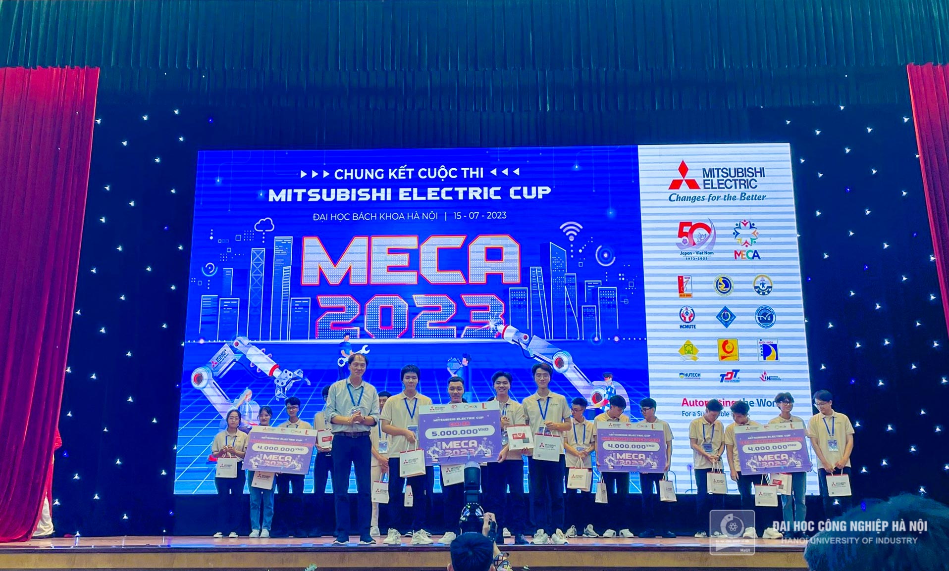 Sinh viên Đại học Công nghiệp Hà Nội xuất sắc giành giải Ba Cuộc thi MECA 2023