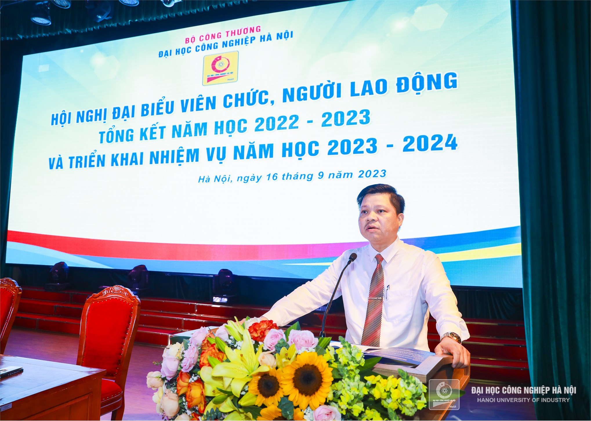 Hội nghị viên chức, người lao động Trường Đại học Công nghiệp Hà Nội năm 2023 