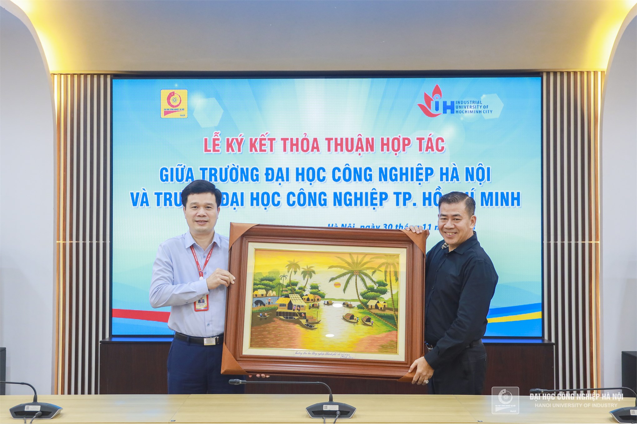 Đón tiếp và làm việc với đoàn công tác Đại học Công nghiệp Thành phố Hồ Chí Minh