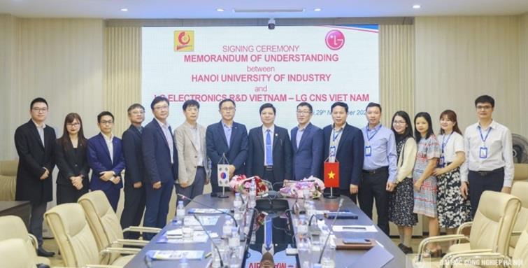 [vjst] Đẩy mạnh hợp tác phát triển công nghệ bán dẫn và vi mạch tại Việt Nam