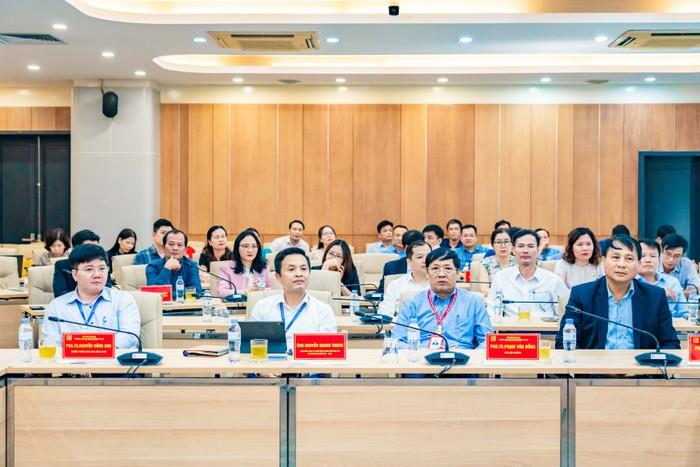 [Giáo dục Việt Nam] Chia sẻ kinh nghiệm về mô hình doanh nghiệp trong trường đại học, cao đẳng