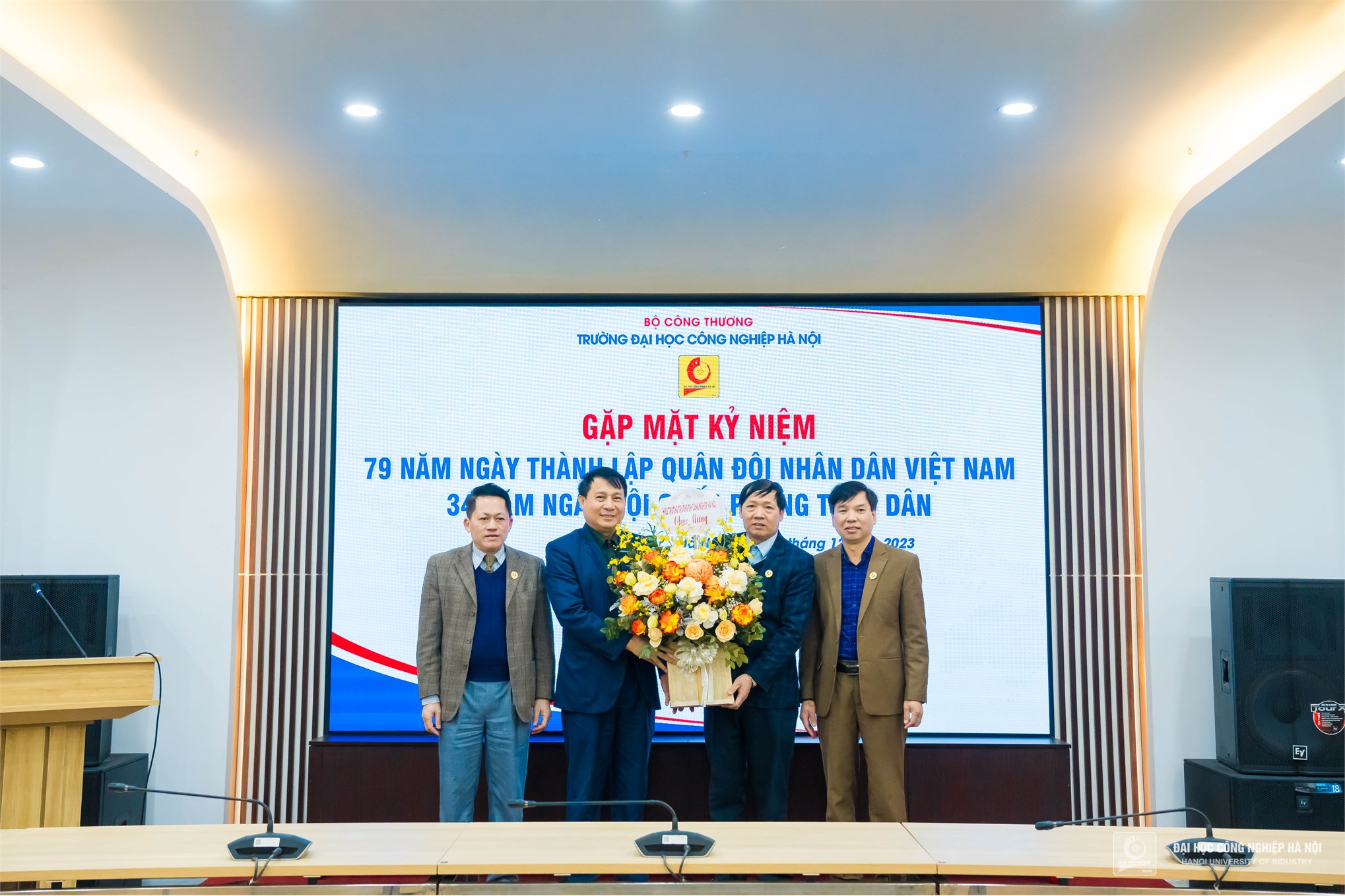 HaUI celebrates the 79th Anniversary of the Vietnam People's Army and the 34th National Defence Festival