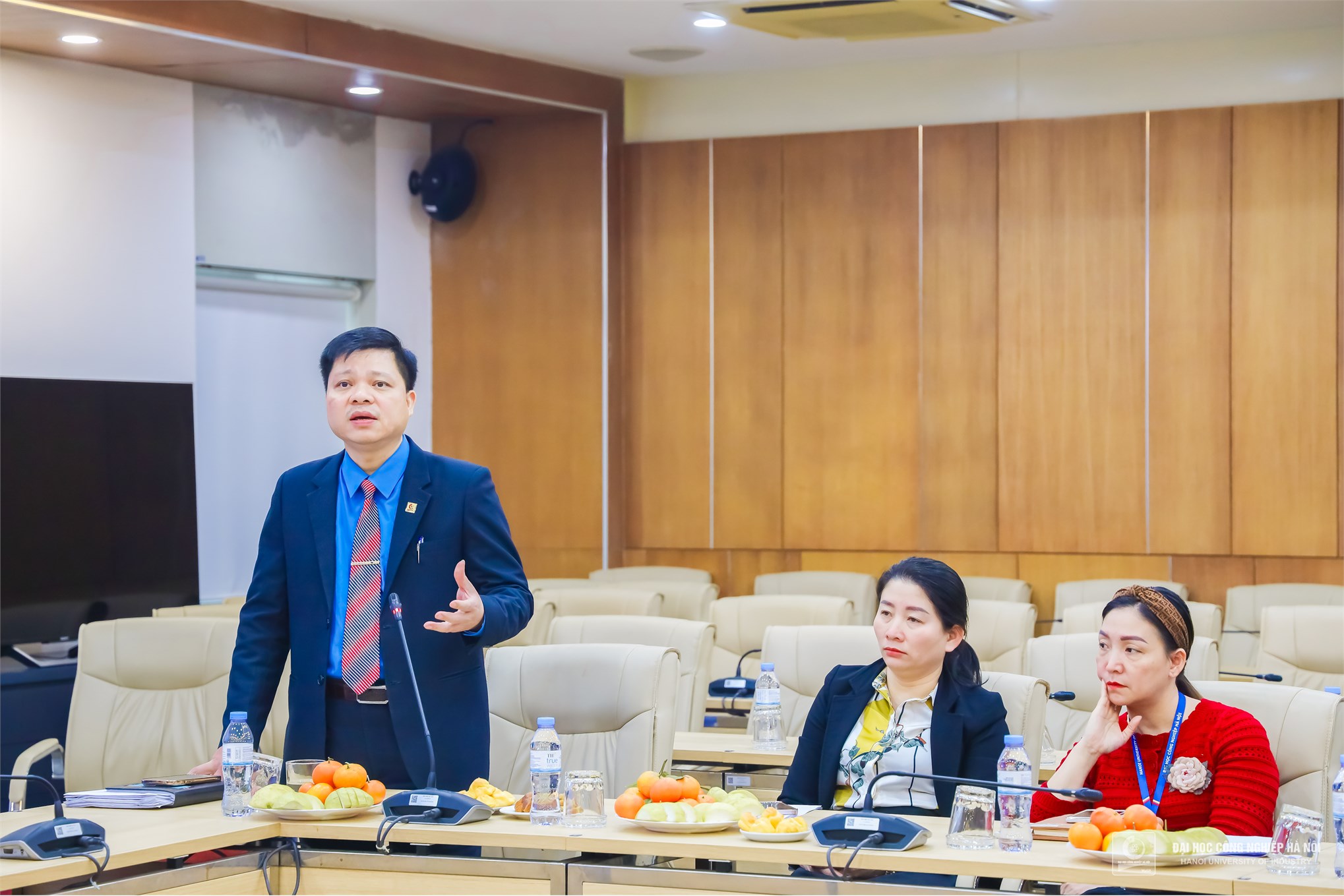 HaUI Trade Union held a conference to review work in 2023