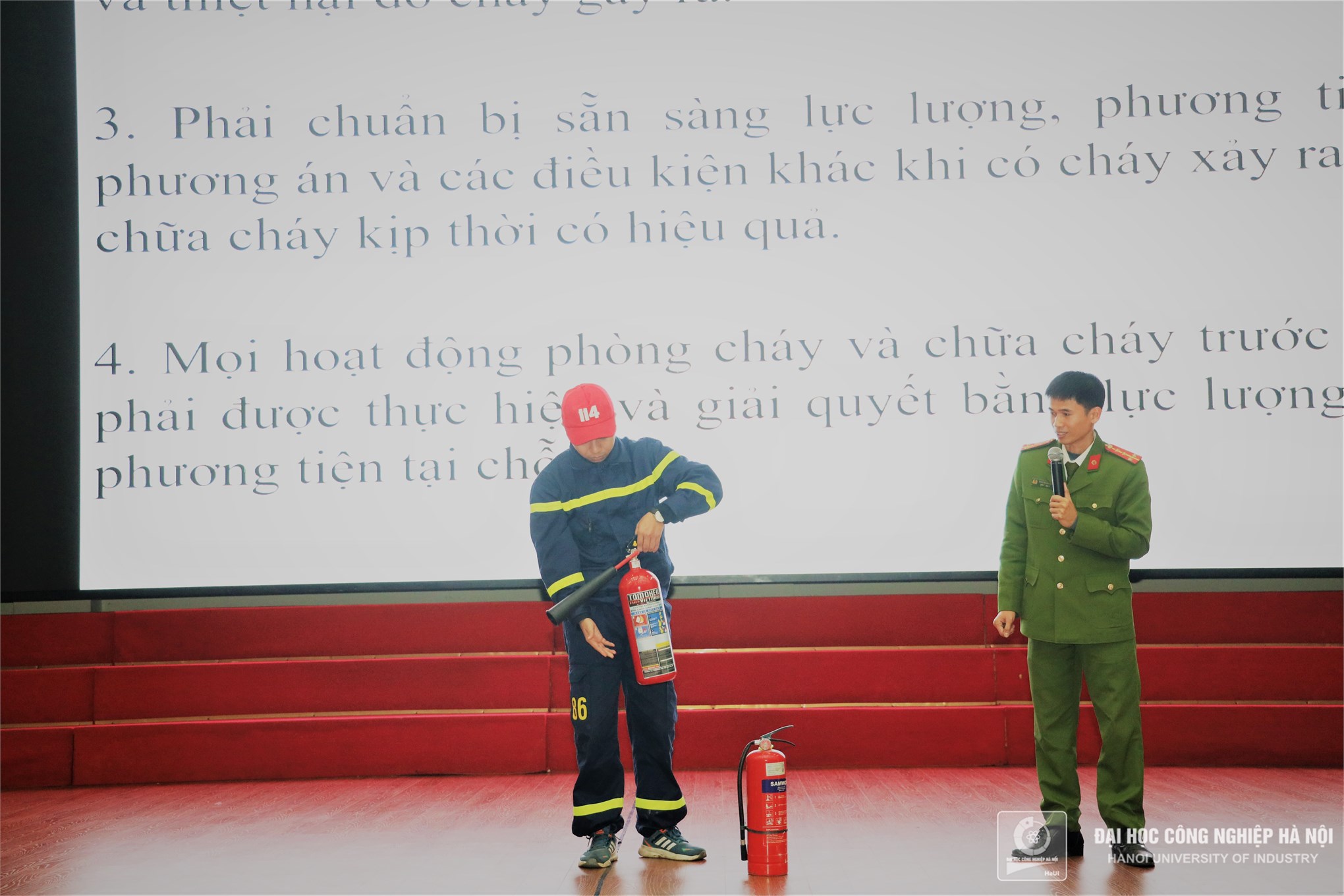 Fire Prevention and Rescue Drill at Hanoi University of Industry