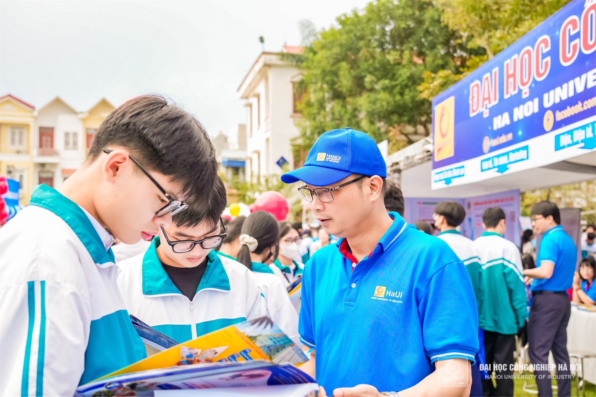 Guiding the Future: Admissions Consulting Day 2024 at Nam Dinh