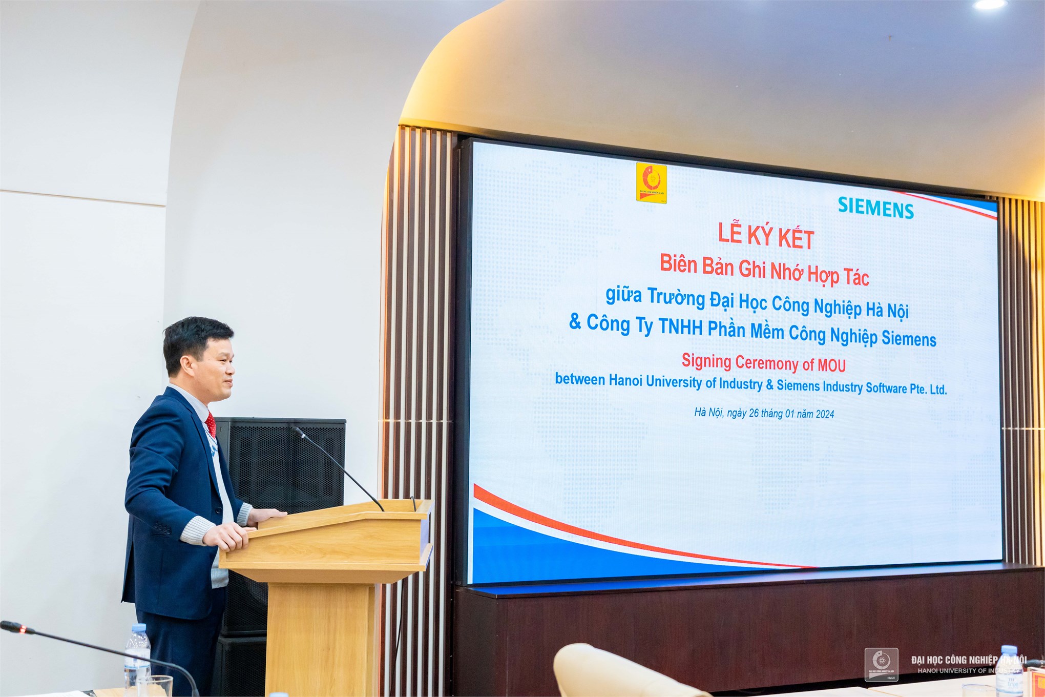 HaUI and Siemens Forge Partnership: Signing of MOU to Develop Digital Laboratory