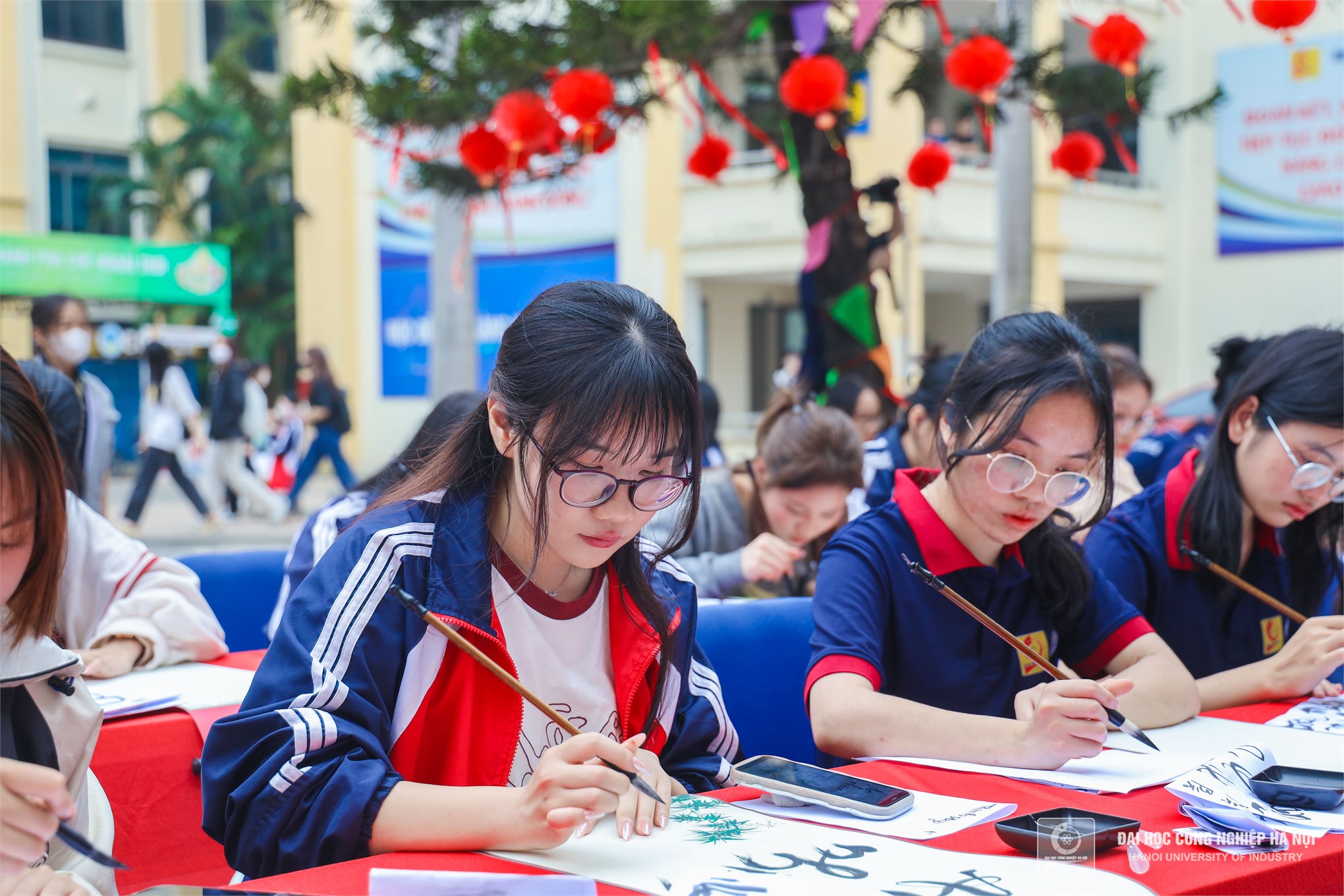 Calligraphy Writing Competition: Talented Handwriting 2024 Celebrates Cultural Beauty during Vietnamese Tet