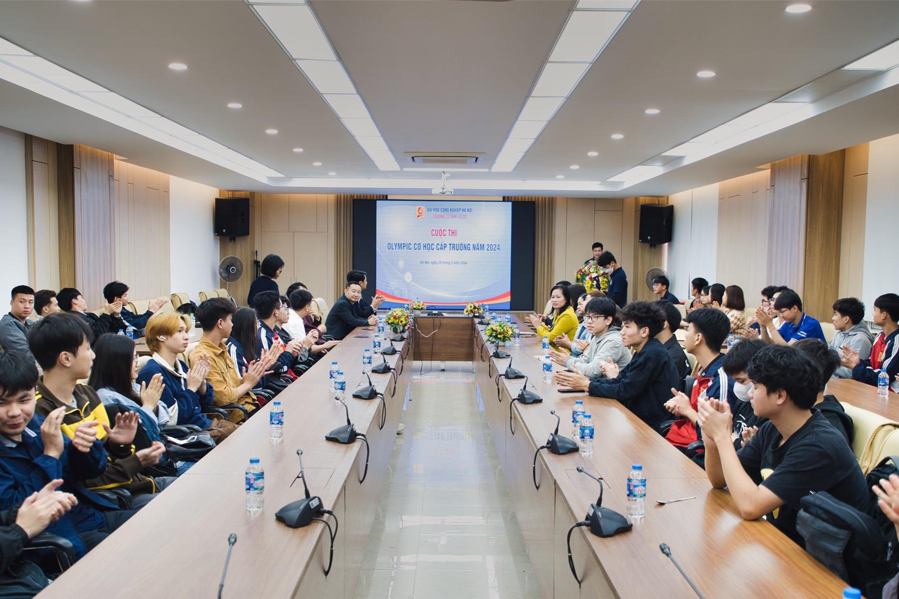 [tapchicongthuong] Trường Đại học Công nghiệp Hà Nội: Tìm kiếm tài năng qua Cuộc thi Olympic Cơ học cấp trường