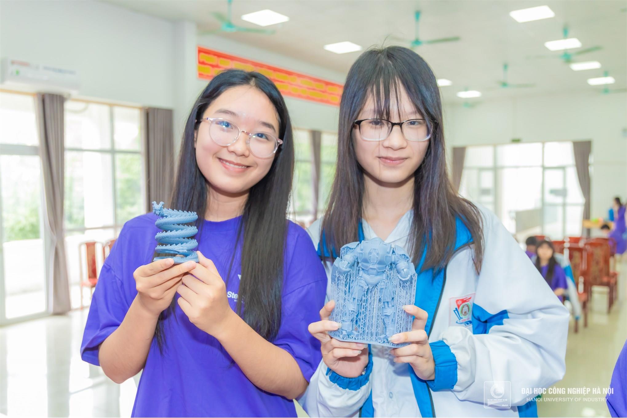 [khcncongthuong] Trường Cơ khí - Ô tô, Đại học Công nghiệp Hà Nội ươm mầm tài năng khoa học công nghệ từ giáo dục STEM