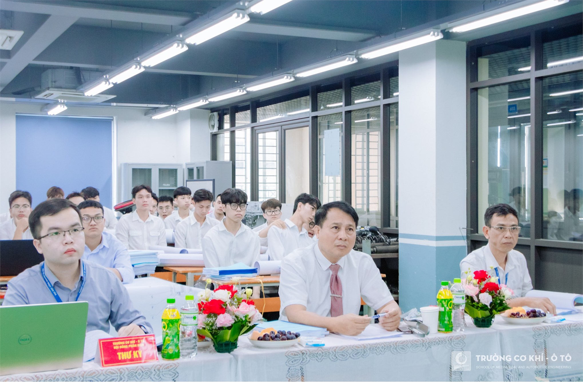 HaUI Graduation Season: A Season Filled with Love