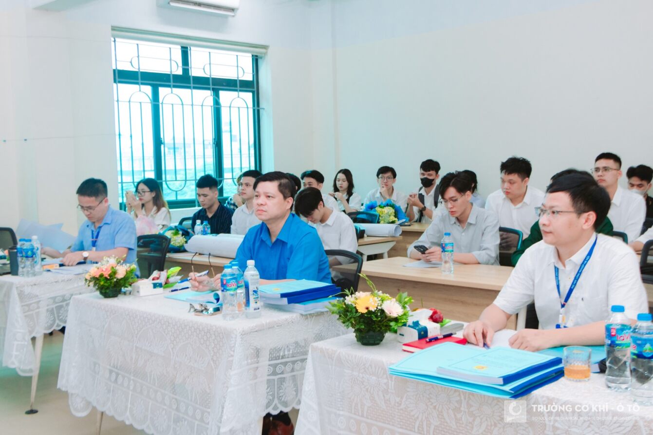 HaUI Graduation Season: A Season Filled with Love