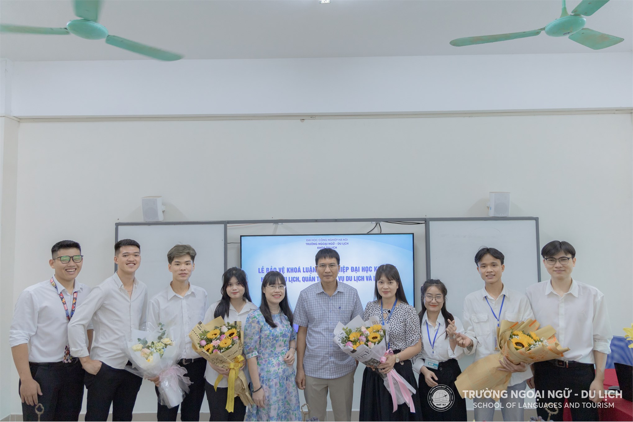 HaUI Graduation Season: A Season Filled with Love