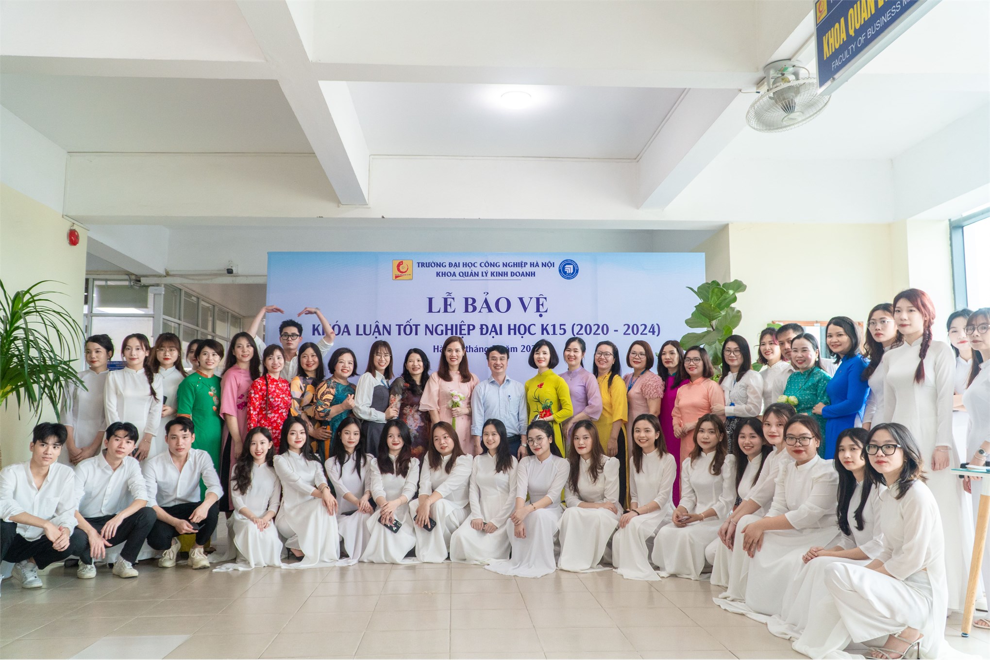 HaUI Graduation Season: A Season Filled with Love