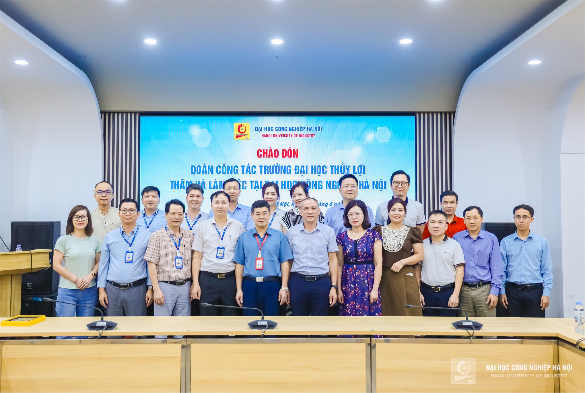 Enhancing Coordination and Exchange of Digital Transformation Experiences between HaUI and Thuy Loi University