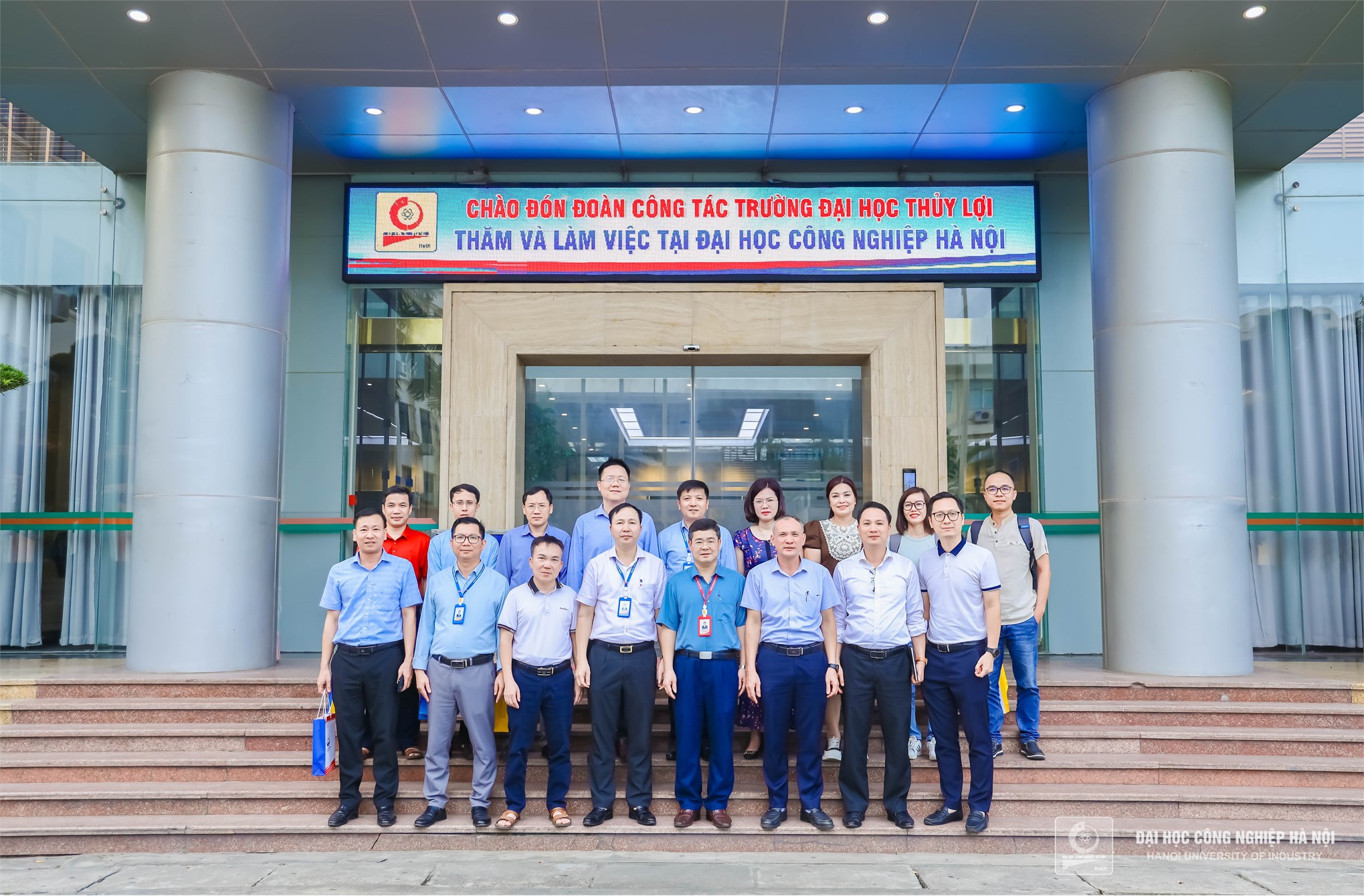 Enhancing Coordination and Exchange of Digital Transformation Experiences between HaUI and Thuy Loi University