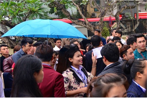 Lưu học sinh CHDCND Lào tại ĐH Công nghiệp Hà Nội tham gia bầu cử đại biểu Quốc hội Lào khóa VIII