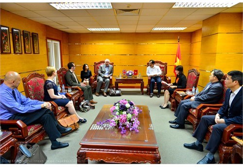 Đón tiếp và làm việc với đoàn công tác trường ĐH York St John (Anh Quốc)