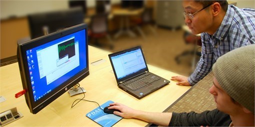 Đón tiếp và làm việc với Trường Đại học Frostburg (Hoa Kỳ)