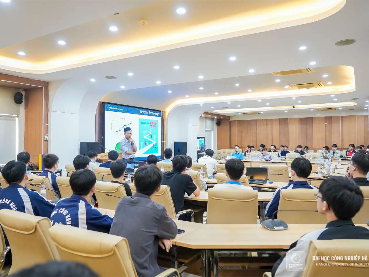 Semiconductor: A "Career for the Future" with High Salaries and Excellent Benefits