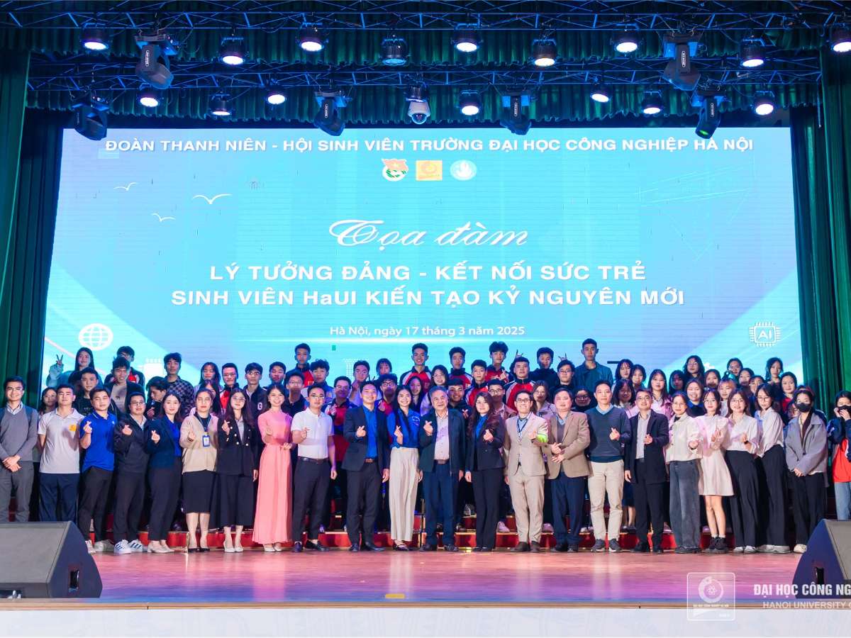 Connecting Youth - HaUI students steadfastly entering a new era of development