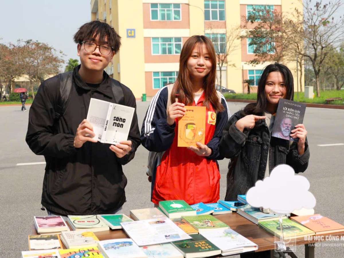 Encouraging reading habits for the building of a lifelong learning society