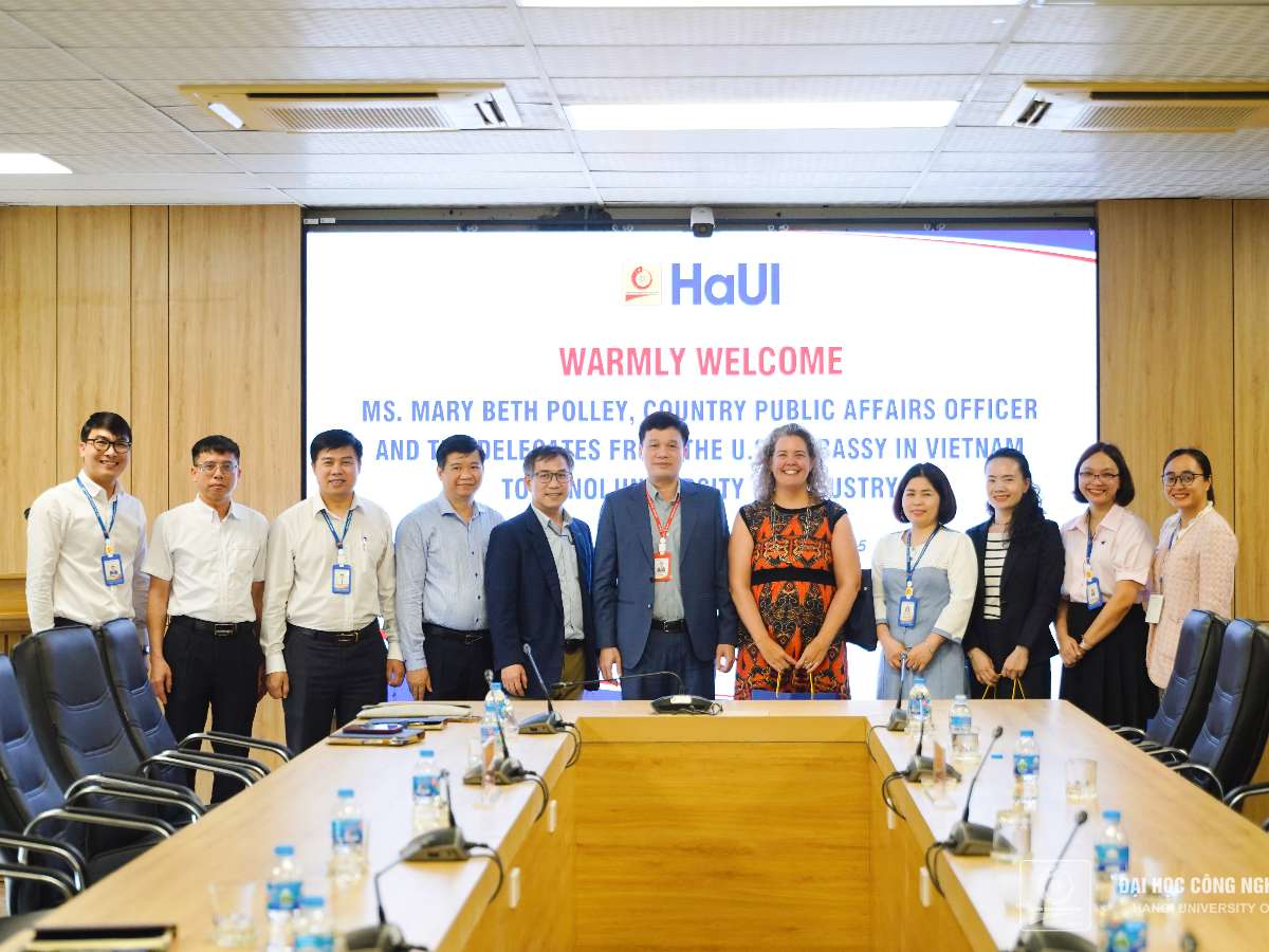 HaUI and U.S. Embassy in Vietnam strengthen cooperation toward sustainable development in education and training